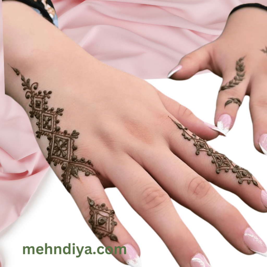 Morocco simple and light design on back hand of henna