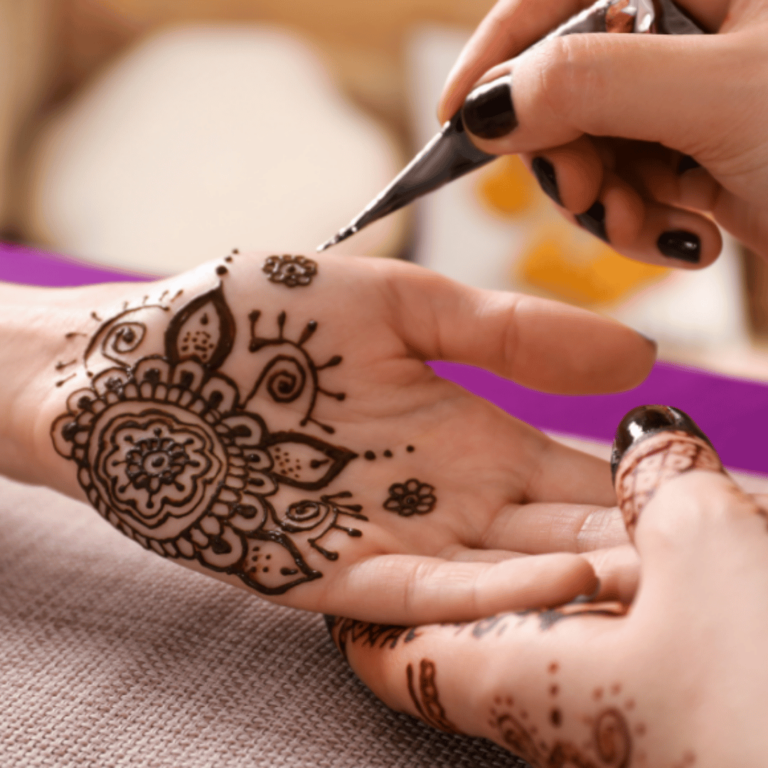 Celebrate Diwali with Stunning Mehndi Designs That Sparkle Like Fireworks 0 (0)