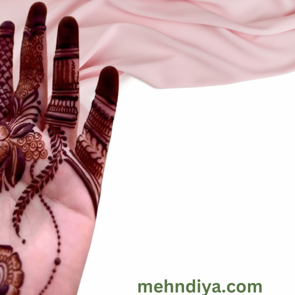 mehndi design on right hand morocco