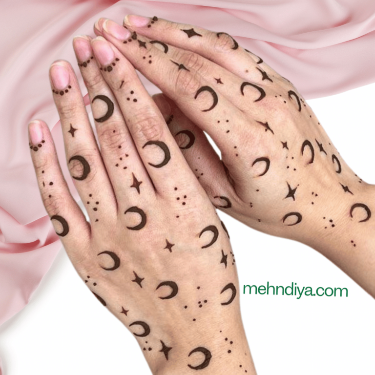 Aesthetic henna designs for Eid with moon and stars in it