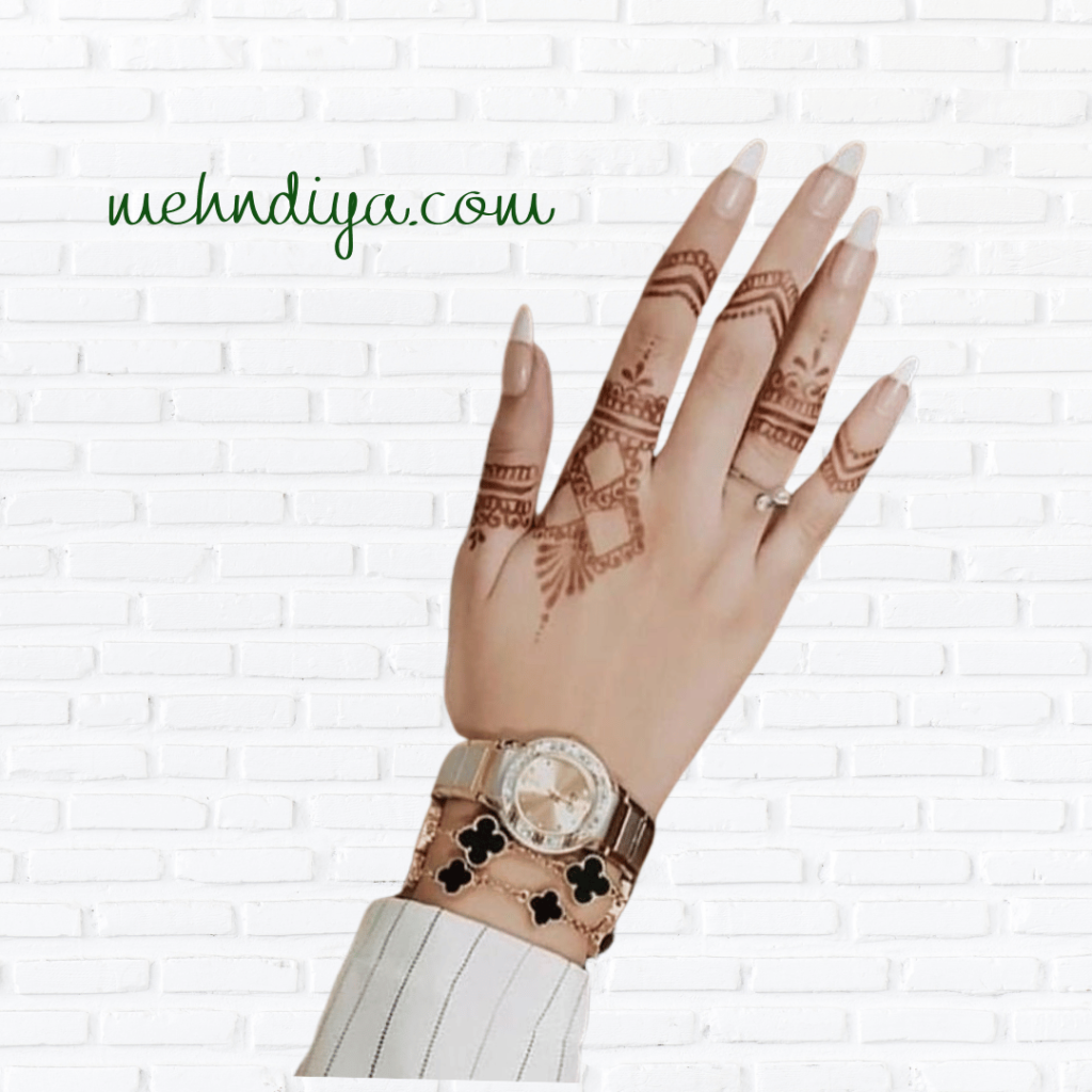 backhand simple aesthtic finger mehndi design