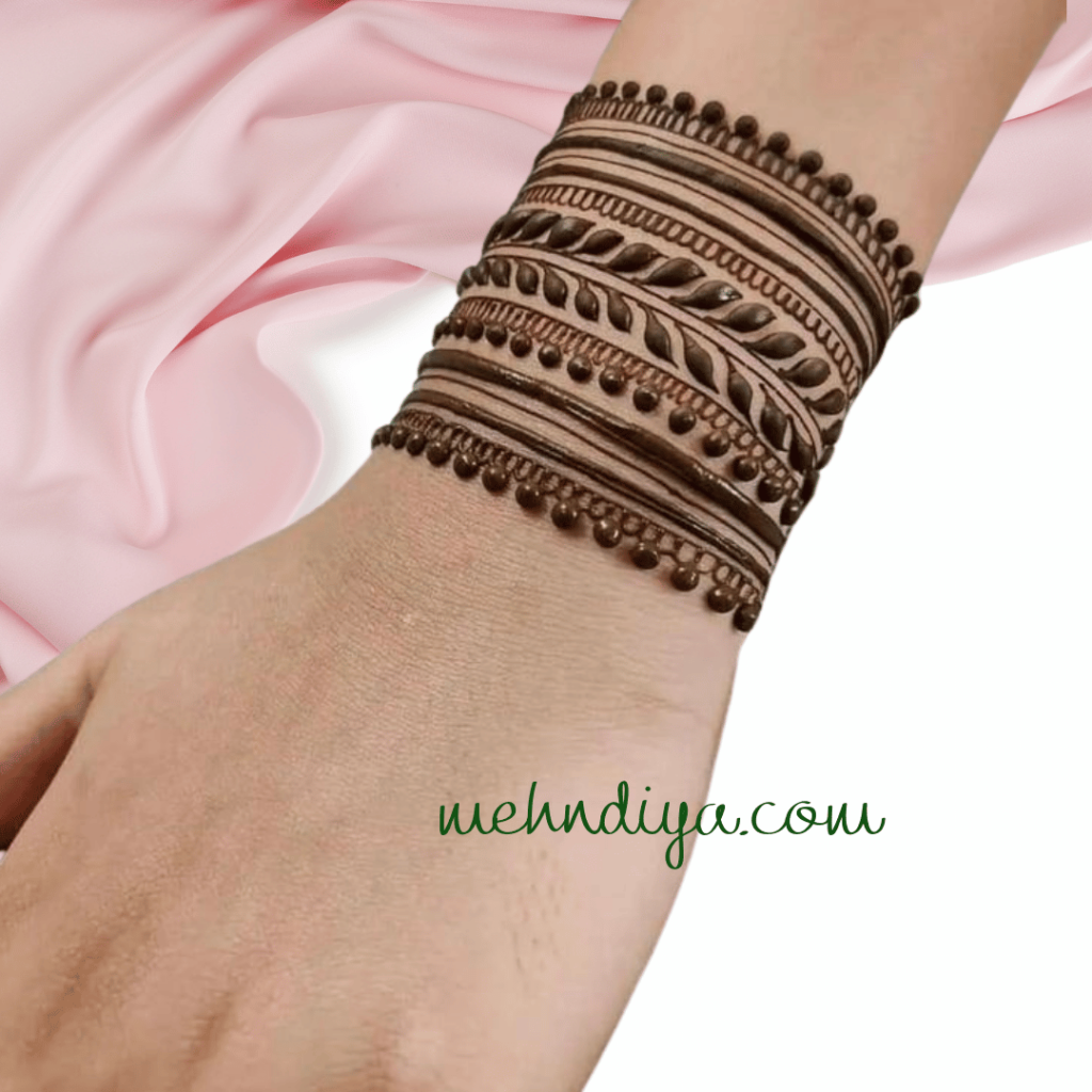 bracelet design on hand with henna
