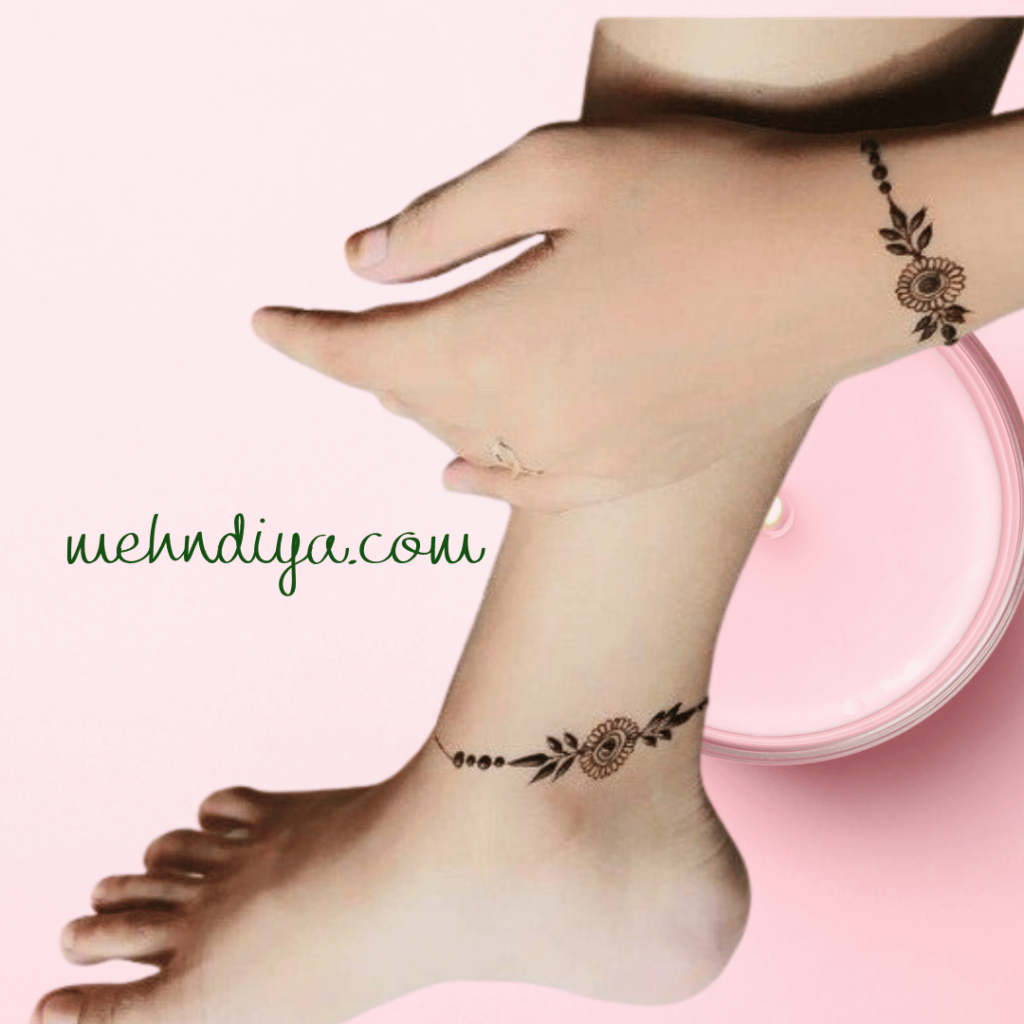 Aesthetic simple henna design