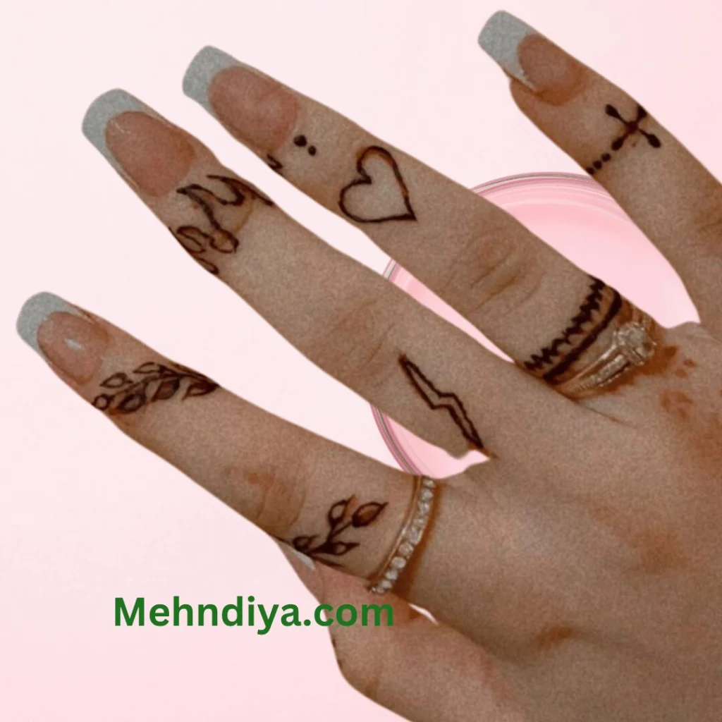 aesthtic mehndi designs