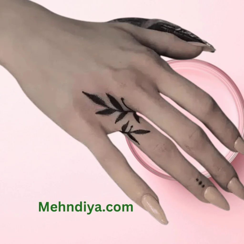 aesthtic mehndi design