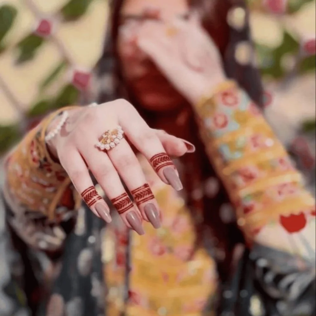 simple finger mehndi designs
