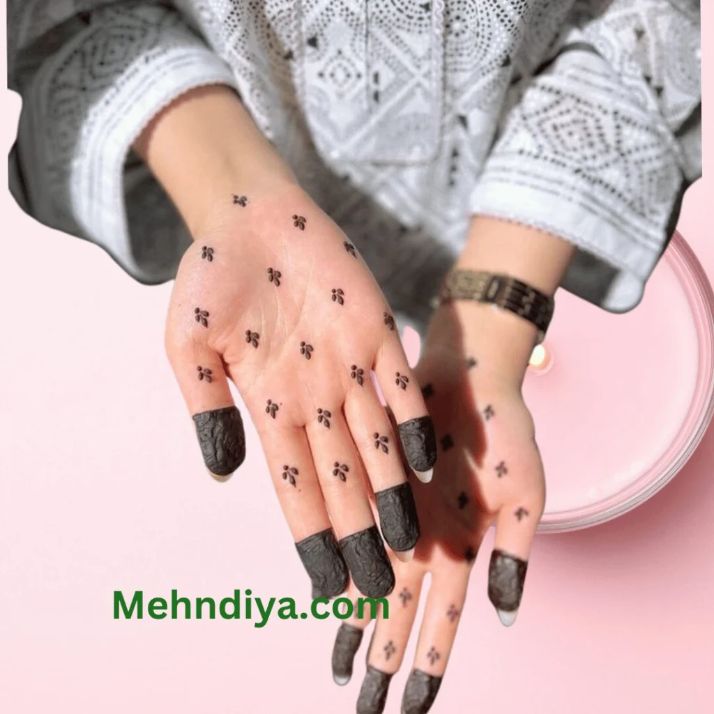simple aesthtic mehndi designs