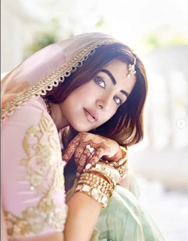 Hina khan mehndi designs