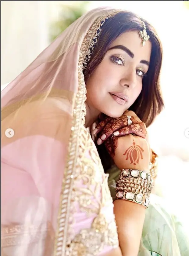 Hina khan bride mehndi trend