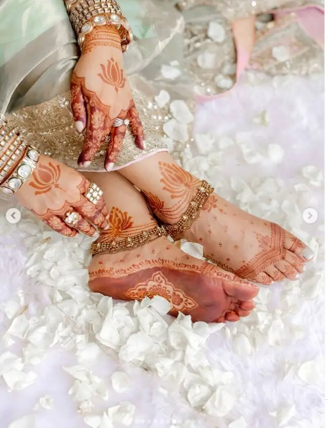 Henna khan mehndi design: setting new trends for brides all over the world 13 Hina khan feet mehndi designs photo
