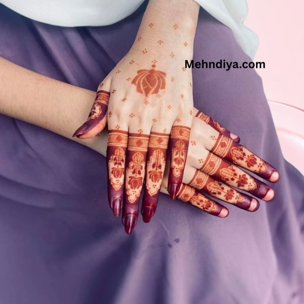 220+ trending Karwa Chauth Mehndi Designs 2025 full hand ( Henna pattern ) 6 karwa chauth backhand henna pattern simple